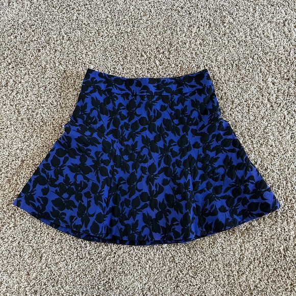 EUC Express Brocade Skater Skirt - Size 4 - Picture 1 of 3